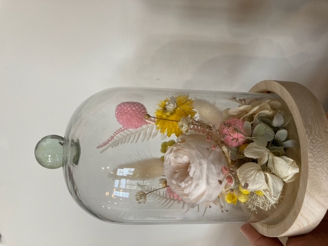 Atelier de couronnes ou cloches de fleurs séchées